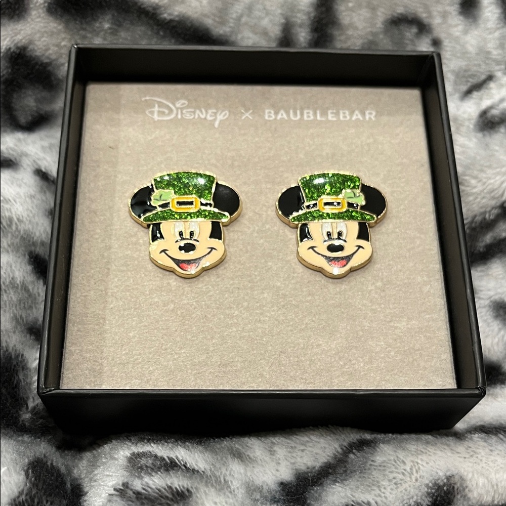 NEW!! BaubleBar Disney St. Patrick’s Day Green Top Hat Mickey Mouse Earrings